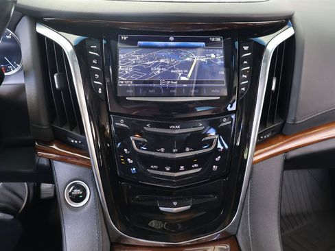 Used 2017 Cadillac Escalade Premium Luxury AWD/4WD image 52