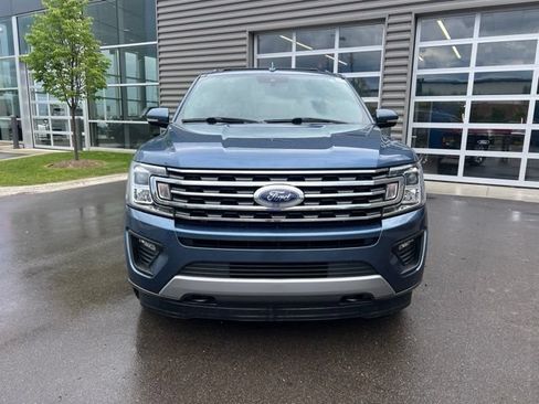 Used 2020 Ford Expedition XLT w/ Equipment Group 202A AWD/4WD image 2
