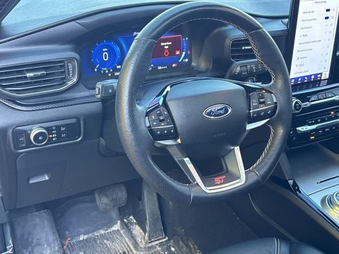 Used 2023 Ford Explorer ST w/ Equipment Group 401A AWD/4WD image 18