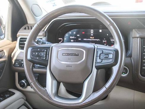 Used 2022 GMC Yukon Denali image 16