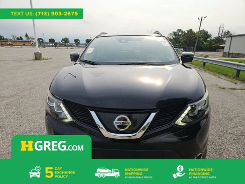Used 2019 Nissan Rogue Sport SL FWD image 1