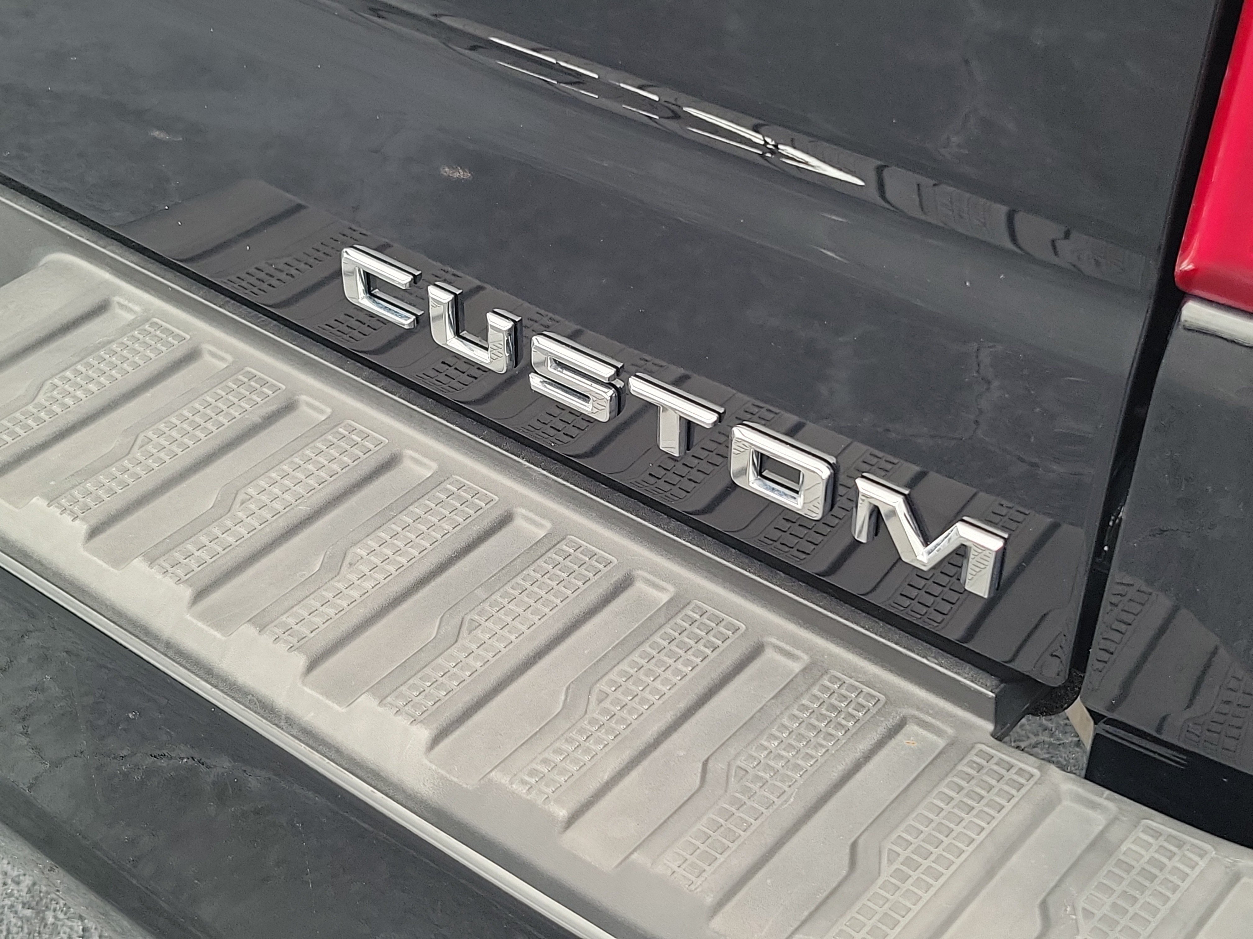 Used 2022 Chevrolet Silverado 1500 Custom AWD/4WD image 6