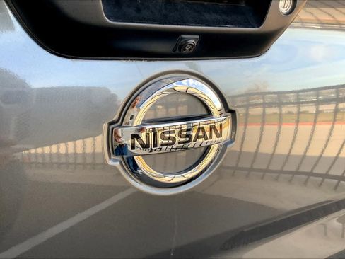 Used 2021 Nissan Titan SV w/ SV Convenience Package image 30