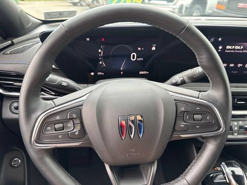 Used 2024 Buick Envista Sport Touring w/ Convenience I Package FWD image 17