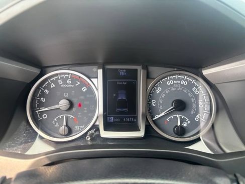 Used 2020 Toyota Tacoma Limited AWD/4WD image 28