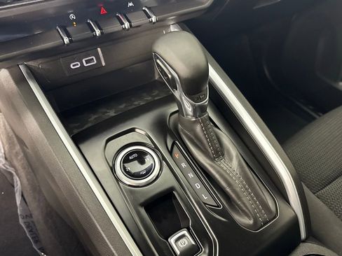 Used 2026 Chevrolet Colorado LT image 19