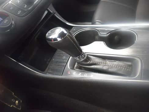 Used 2017 Chevrolet Impala LT image 31