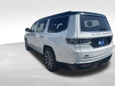 Used 2023 Jeep Grand Wagoneer Series II AWD/4WD image 4