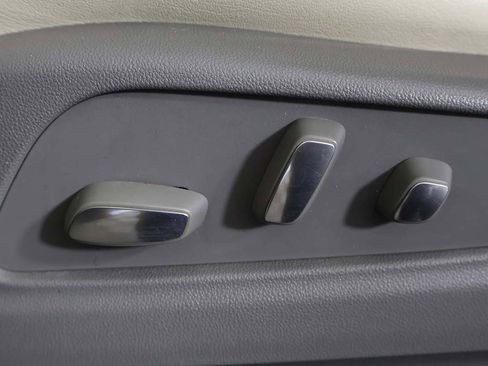 Used 2018 Cadillac XT5 Luxury w/ Driver Awareness Package image 37