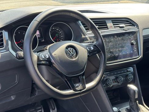 Used 2021 Volkswagen Tiguan SE AWD/4WD image 8