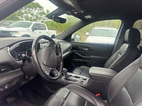 Used 2023 Chevrolet Traverse RS AWD/4WD image 16