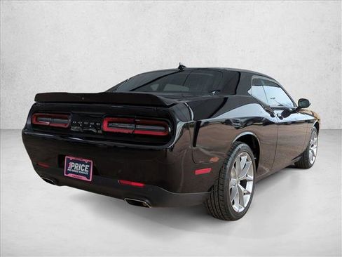 Used 2020 Dodge Challenger SXT w/ Plus Package image 5
