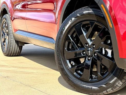 Used 2023 Kia Sorento S image 6