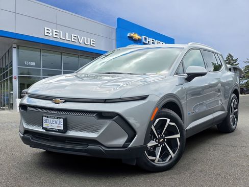 New 2026 Chevrolet Equinox EV LT AWD/4WD image 1