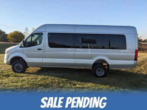 Used 2023 Mercedes-Benz Sprinter 3500 w/ Parking Package image 7