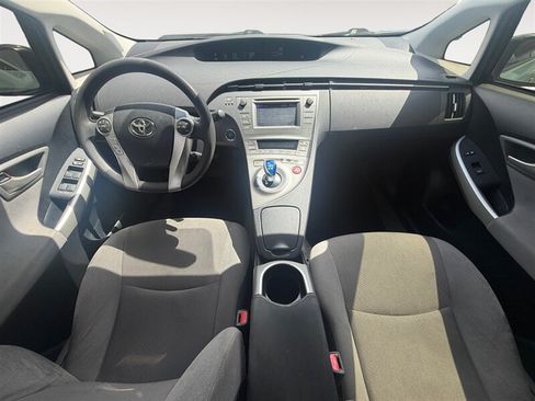 Used 2015 Toyota Prius Two FWD image 11
