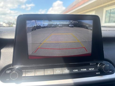 Used 2019 Kia Forte LXS FWD image 17