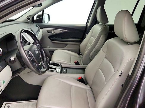 Used 2017 Honda Ridgeline RTL-T image 13