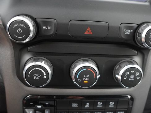 Used 2024 RAM 2500 Big Horn w/ Protection Group AWD/4WD image 25