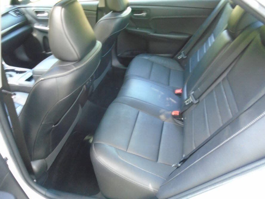 Used 2016 Toyota Camry XLE FWD image 11