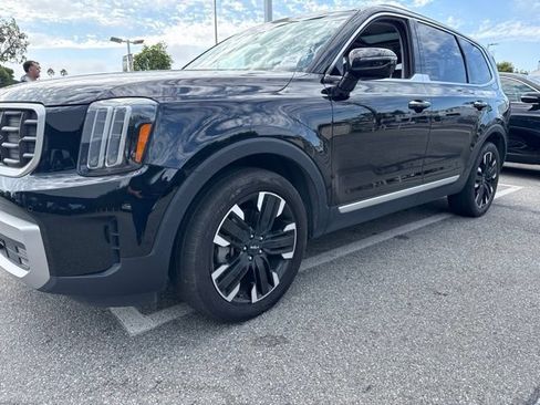 Used 2023 Kia Telluride SX FWD image 2