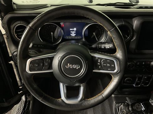 Used 2021 Jeep Wrangler Unlimited Sahara image 23