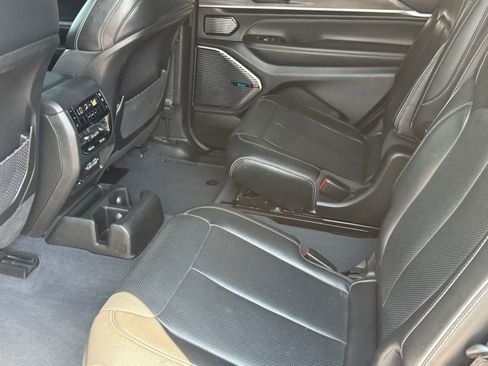 Used 2023 Jeep Grand Cherokee L Overland AWD/4WD image 8
