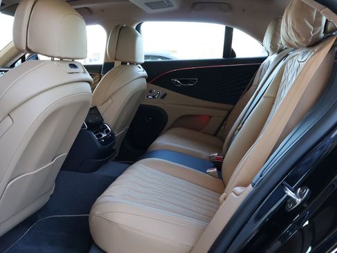 New 2026 Bentley Flying Spur Azure image 15