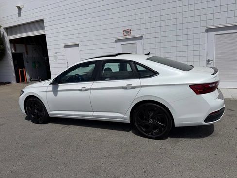 New 2026 Volkswagen Jetta SE FWD image 3