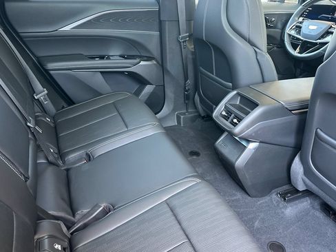 Used 2026 Cadillac Lyriq Luxury RWD image 19