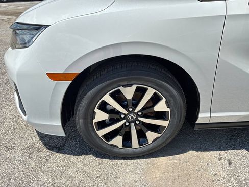 New 2026 Honda Odyssey EX-L image 9
