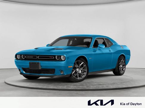 Used 2015 Dodge Challenger R/T Plus RWD image 1