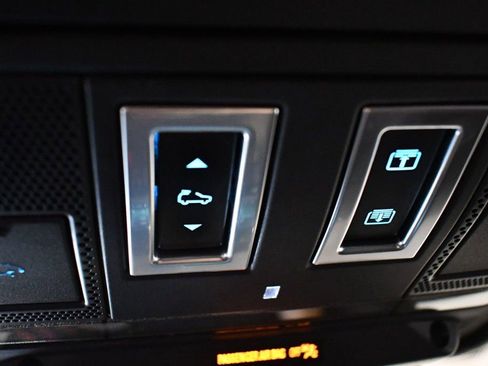 Used 2020 Jaguar F-PACE Premium image 57