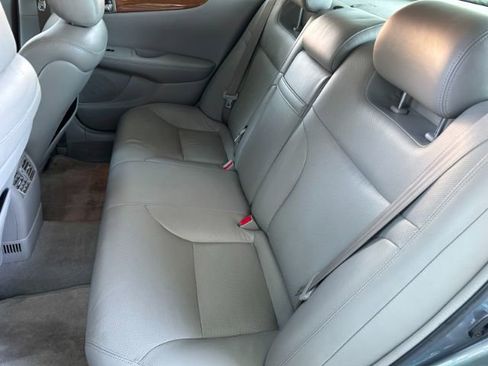 Used 2005 Lexus ES 330 FWD image 23