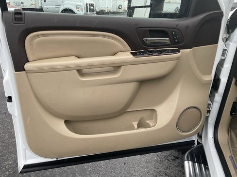 Used 2011 GMC Sierra 3500 Denali image 12