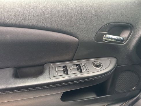 Used 2013 Chrysler 200 LX image 13