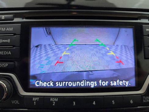 Used 2016 Nissan Versa Note SV FWD image 23