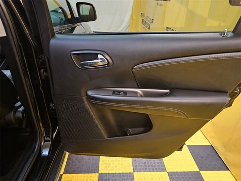 Used 2018 Dodge Journey Crossroad image 16