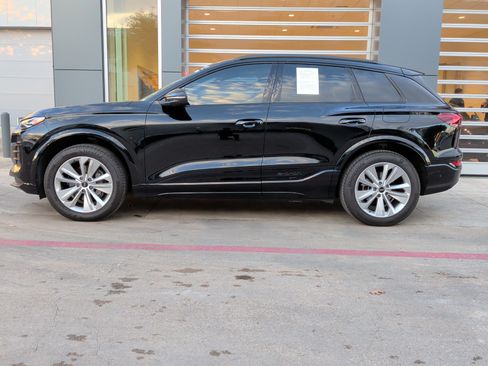 Used 2025 Audi Q6 e-tron Premium w/ Convenience Package image 7