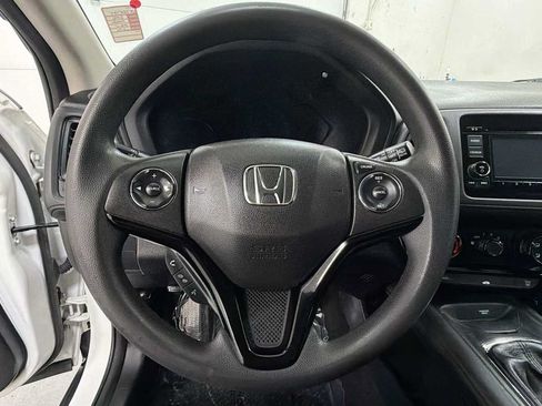 Used 2016 Honda HR-V LX image 16