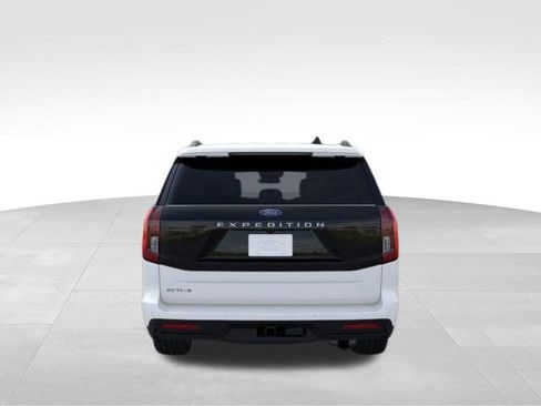 New 2025 Ford Expedition Active image 6