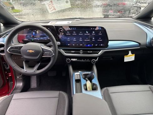 New 2026 Chevrolet Equinox EV LT AWD/4WD image 15