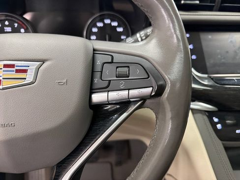 Used 2020 Cadillac XT6 Premium Luxury FWD image 22