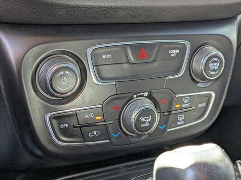 Used 2018 Jeep Compass Trailhawk image 12