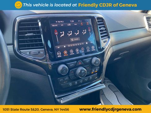 Used 2020 Jeep Grand Cherokee Altitude image 16