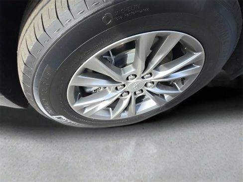 Used 2022 Cadillac XT5 Premium Luxury w/ Technology Package image 9