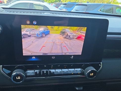 Certified 2025 Chevrolet Colorado Z71 AWD/4WD image 15
