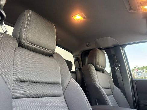 Used 2024 Nissan Frontier SV w/ SV Convenience Package image 15