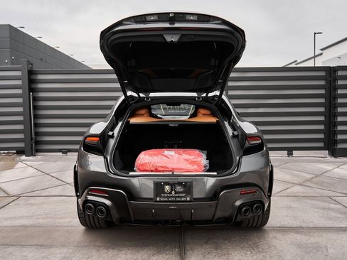 Used 2025 Ferrari Purosangue image 21