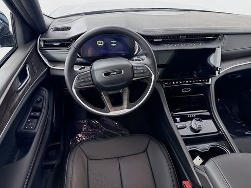 New 2026 Jeep Grand Cherokee L Limited AWD/4WD image 23